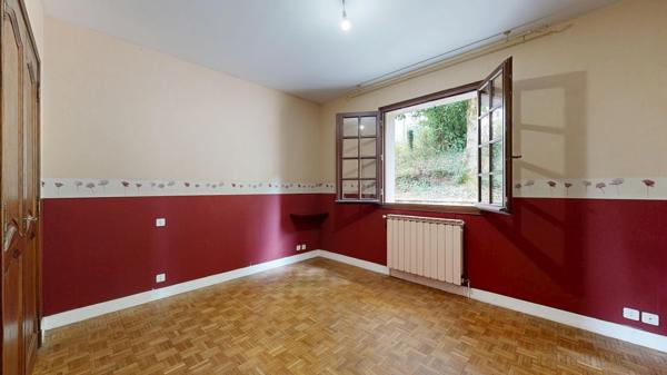 Maison
         5 pièces
        - 131 m² Exclusivité 199 500 € *