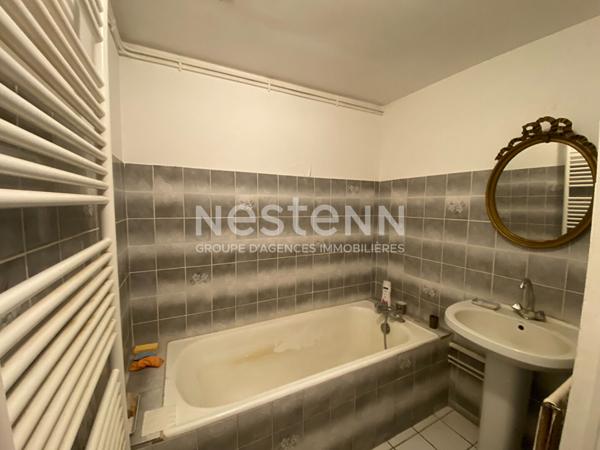 Maison de Maitre en pierre a renover - fort potentiel - Vaas (72)