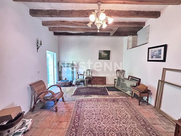 Maison de Maitre en pierre a renover - fort potentiel - Vaas (72)