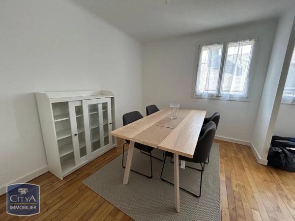 Appartement à louer 3 pièces 65.63m² Saint-Brieuc (22000)