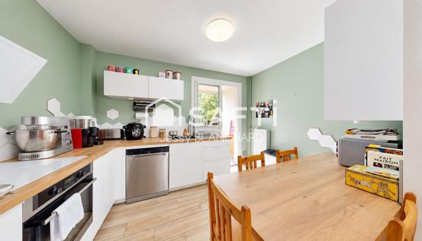 EXCLUSIVITE Hyères – T5 93 m² entièrement rénové, vue parc