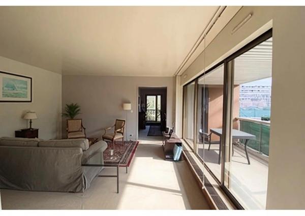 78150 LE CHESNAY-ROCQUENCOURT - APPARTEMENT DE 4 PIECES - ASCENSEUR - TERRASSE - CALME - SANS VIS A VIS - PROCHE DES COMMODITES