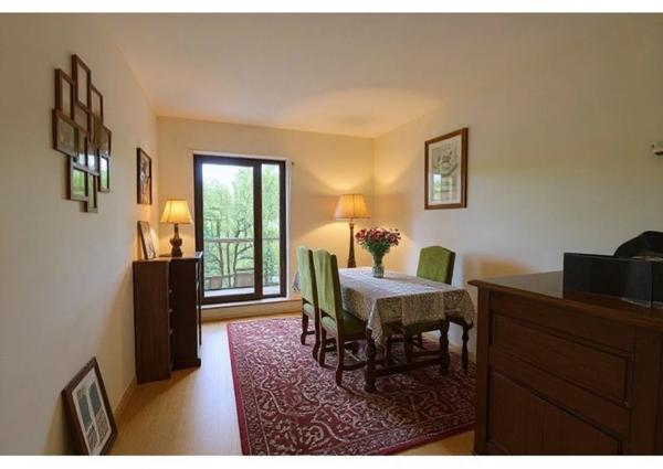 78150 LE CHESNAY-ROCQUENCOURT - APPARTEMENT DE 4 PIECES - ASCENSEUR - TERRASSE - CALME - SANS VIS A VIS - PROCHE DES COMMODITES