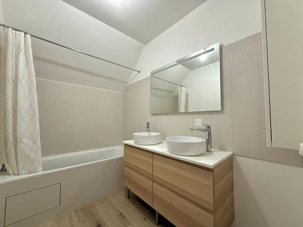 En centre ville de Pontault-Combault, appartement 3 pièces avec box et parking !