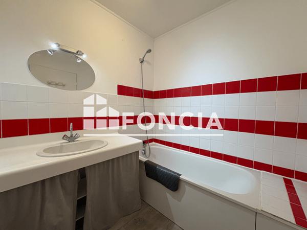 Location Appartement 2 pièces 41.04 m² - 31 RUE DE LA GANTERIE Poitiers 86000