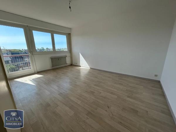 Appartement à louer 2 pièces 51.5m² Alençon (61000)