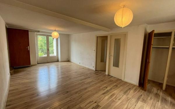 Appartement à louer    2 pièces • 62 m2 Mende