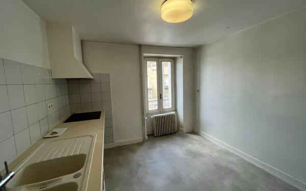 Appartement à louer    2 pièces • 62 m2 Mende
