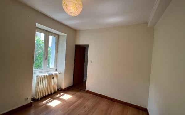 Appartement à louer    2 pièces • 62 m2 Mende