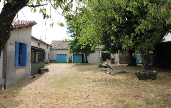 Vente Maison Villefagnan   