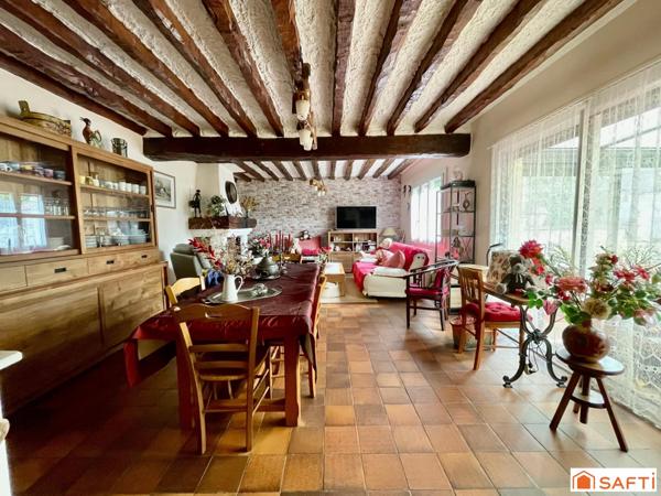 Maison en plein centre ville,sans travaux et au calme.