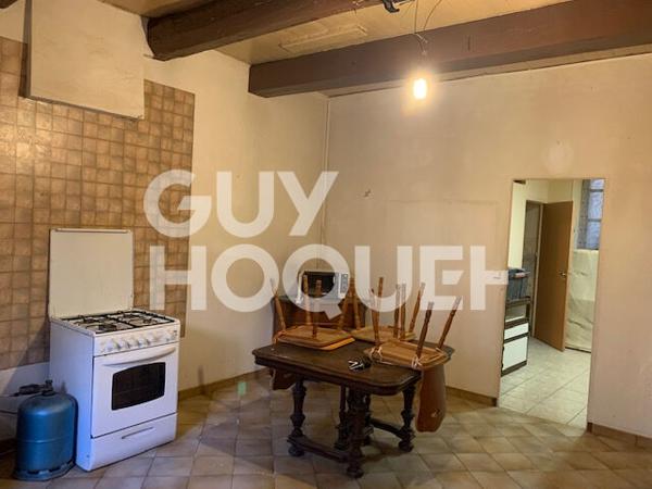 Maison à vendre à Olonzac - 6 pièces, 4 chambres, fort potentiel