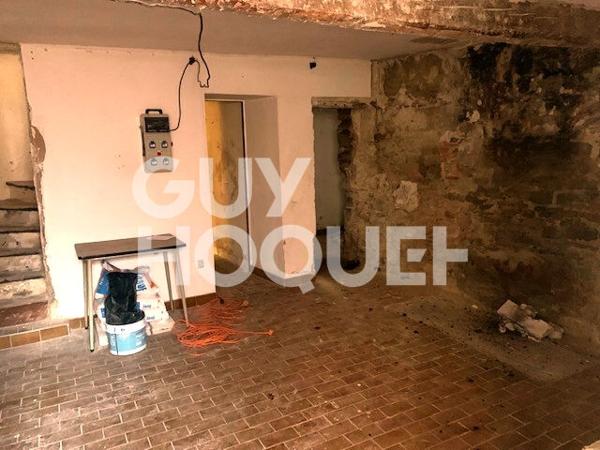 Maison à vendre à Olonzac - 6 pièces, 4 chambres, fort potentiel