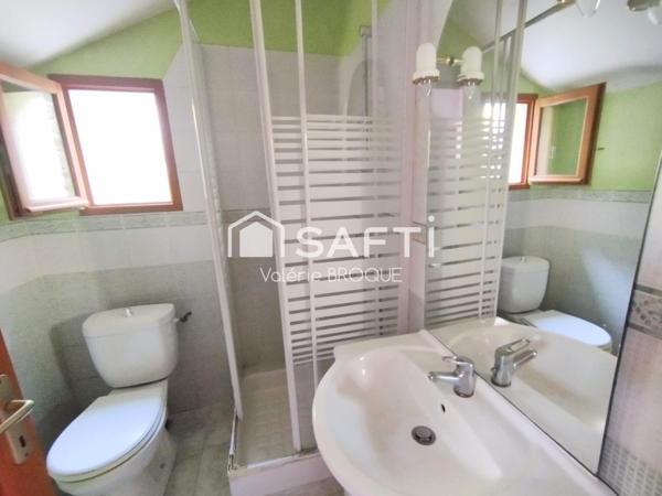 Maisonnette atypique avec jardin