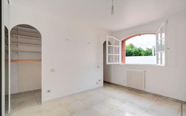 Maison à vendre    6 pièces • 210 m2 Saint-Orens-de-Gameville