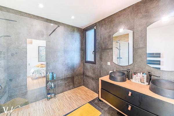 LASTRENE - BELLE MAISON D'ARCHITECTE