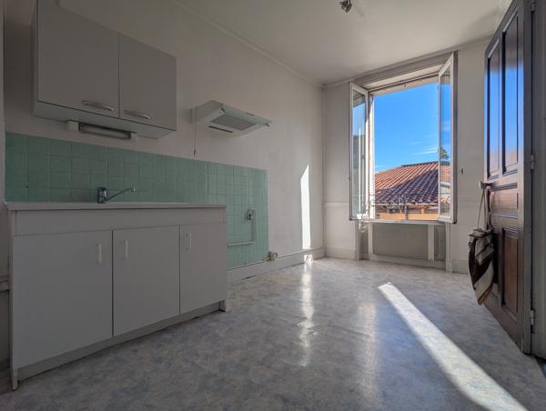 T2 de 40 m2 - quartier Saint-Alyre - Clermont-Province T2 de 40 m2 – quartier Saint-Alyre