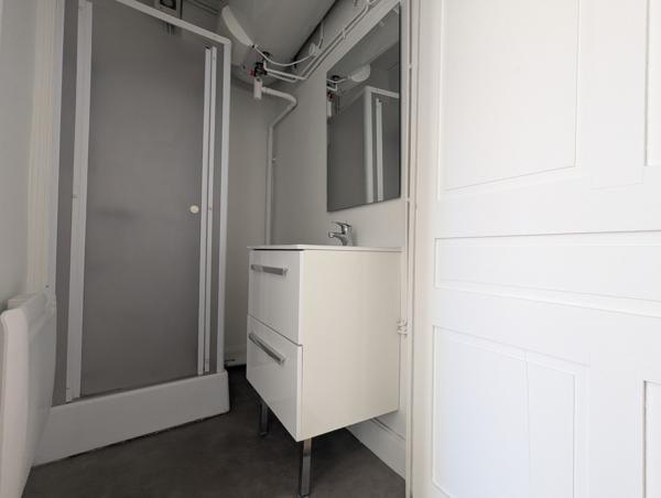 T2 de 40 m2 - quartier Saint-Alyre - Clermont-Province T2 de 40 m2 – quartier Saint-Alyre
