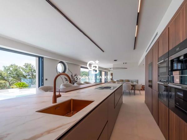 Vente villa 5 pièces 83310 - Grimaud