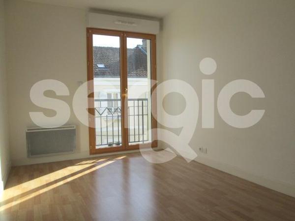 Location 4 Pieces 93 49100 Angers 23 1016 02 0156