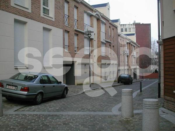 Location 1 Pieces 26 80000 Amiens 25 0039 01 0003