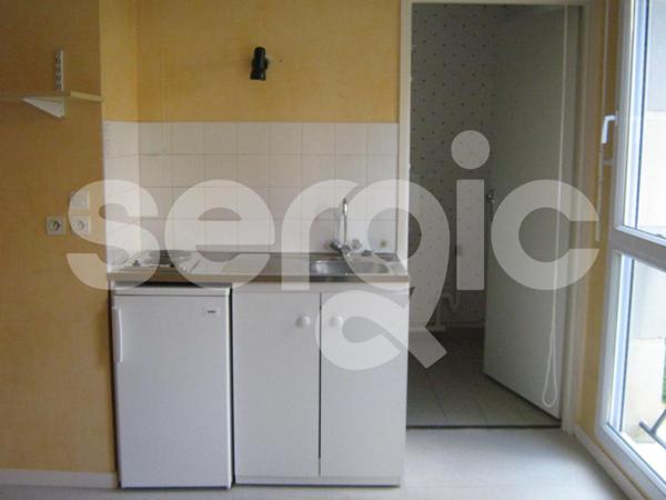 Location 1 Pieces 26 80000 Amiens 25 0039 01 0003