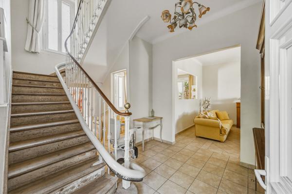 Saint-Raphaël, Triangle d’Or — Maison de caractère de 120 m², terrasses vue mer