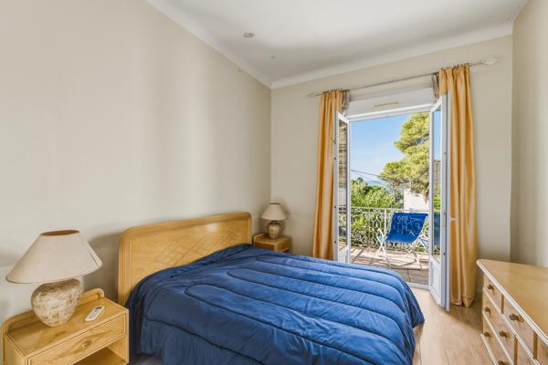 Saint-Raphaël, Triangle d’Or — Maison de caractère de 120 m², terrasses vue mer