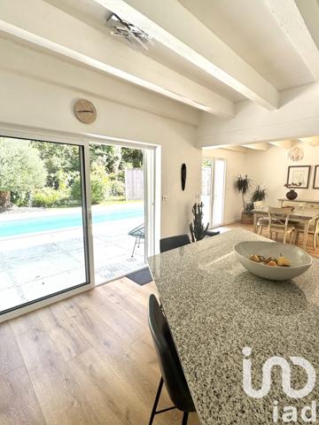 Maison à vendre 6 pièces 225 m² Fargues-Saint-Hilaire