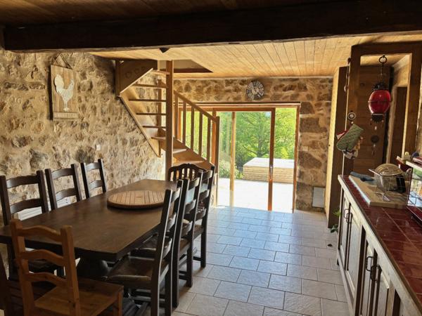 Ancienne grange, 2/3 chambres, Jardin 7591 m2