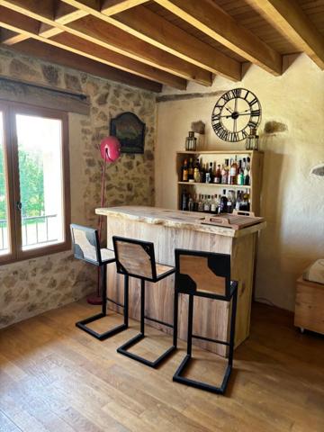 Ancienne grange, 2/3 chambres, Jardin 7591 m2