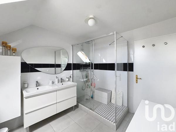 Maison à vendre 5 pièces 106 m² Bourgbarré