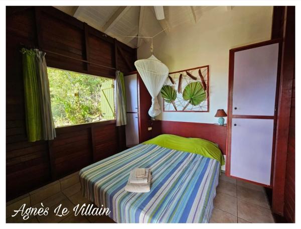 Propriété Maison + Gites sur 9 250 m2 de Terrain