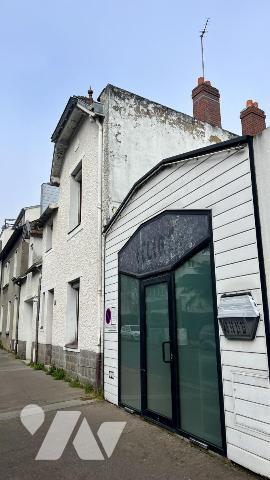 NANTES ZOLA - Local professionnel et appartement T3 avec accès indépendant 