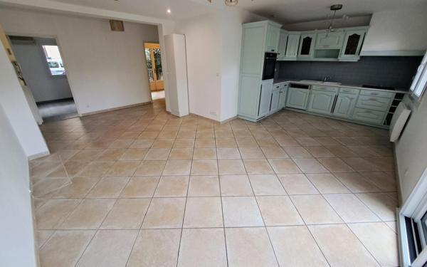 Appartement à vendre    3 pièces • 58,45 m2 Six-Fours-les-Plages