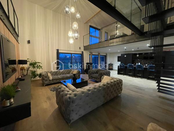 Local d activites de 240 m²