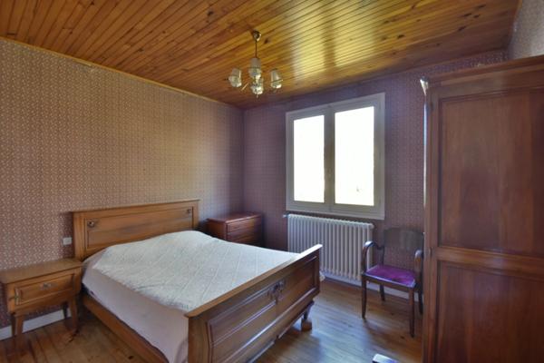 Maison à vendre 7 pièces avec terrain constructible SAINT AGREVE (07)