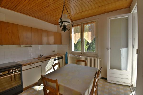 Maison à vendre 7 pièces avec terrain constructible SAINT AGREVE (07)