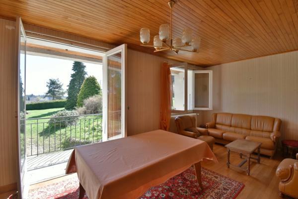 Maison à vendre 7 pièces avec terrain constructible SAINT AGREVE (07)