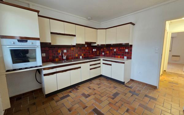 Appartement à louer    4 pièces • 99,81 m2 Sainte-Geneviève-des-Bois