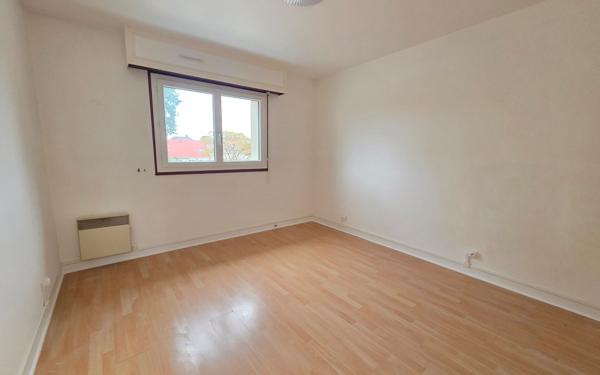 Appartement à louer    4 pièces • 99,81 m2 Sainte-Geneviève-des-Bois