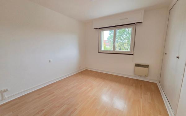 Appartement à louer    4 pièces • 99,81 m2 Sainte-Geneviève-des-Bois