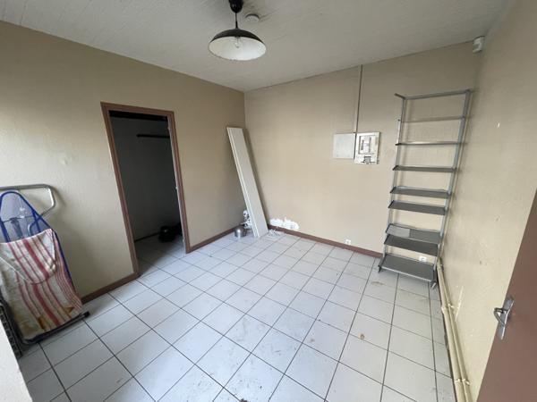 Poitiers (86000) CHAPELLE 120 M2 AVEC BUREAU 30 M2 A SAINT-HILAIRE !