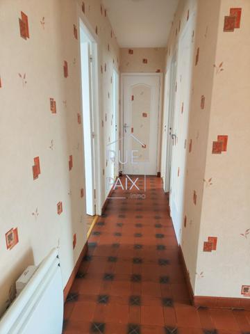 86140 LENCLOITRE Maison Lencloître 4 pièce(s) 74.81 m² plain-pied avec garage.