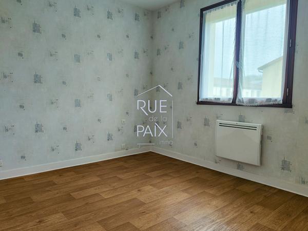 86140 LENCLOITRE Maison Lencloître 4 pièce(s) 74.81 m² plain-pied avec garage.