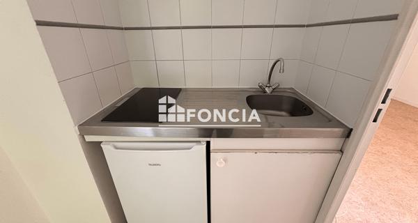Location Studio 28.11 m² - Poitiers 86000