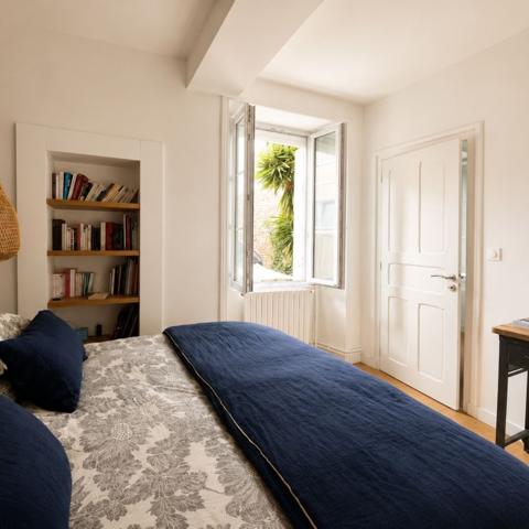PROPRIETE DE CARACTERE 5 CHAMBRES centre ville de VANNES