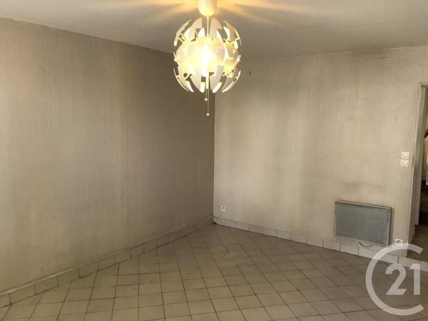 Appartement à vendre  6 pièces - 102,94 m2 SAINTES - 17