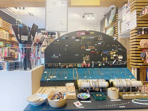 Fonds de commerce à vendre (74),FONDS DE COMMERCE; BAR TABAC; FDJ; RELAIS COLIS; EMPLACEMENT N°1;