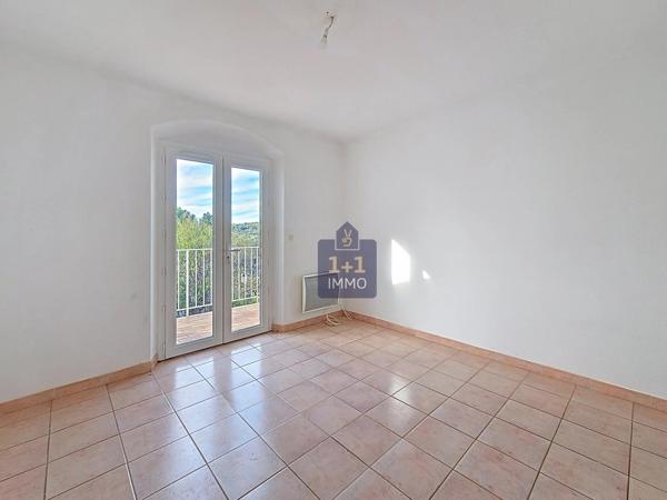 Maison avec jardinet